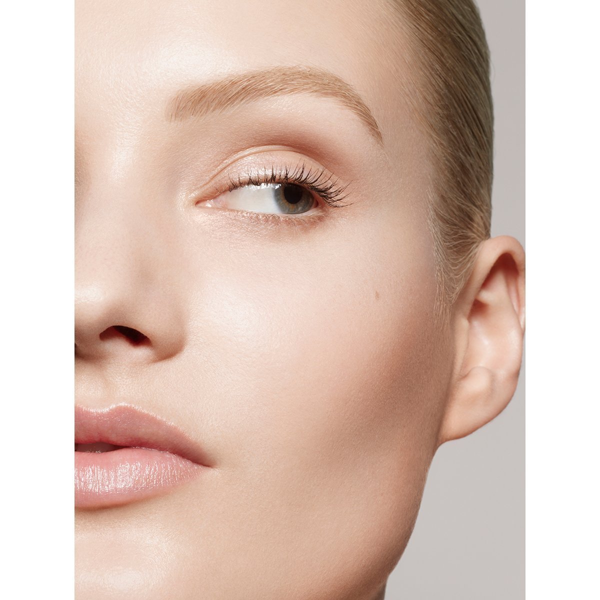 concealer-74-74-PMG_SHADE_LIGHT_01_NANA_0831_V2_sRGB_1200x1200_cefaa31d-c8e1-4ce8-8bd7-b4c874a31 Skin Fetish: Sublime Perfection Concealer