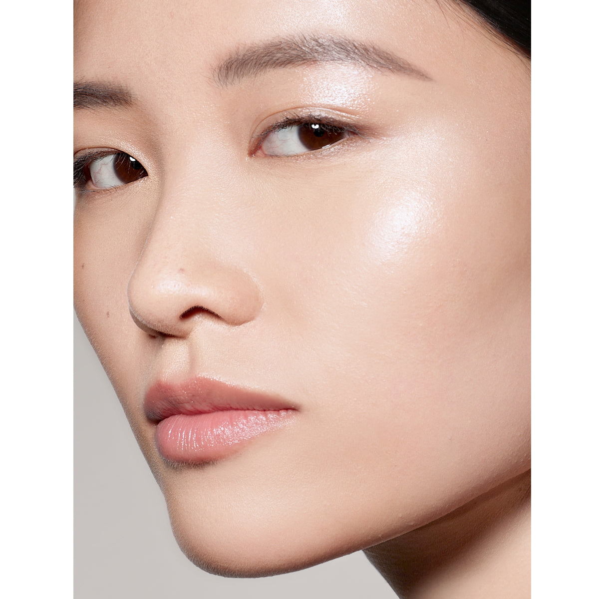 concealer-77-77-PMG_PDP_Concealer_LIGHT4_2023_Model_Alt_967c0d00-8279-4865-8bc5-61126bdf1239 Skin Fetish: Sublime Perfection Concealer