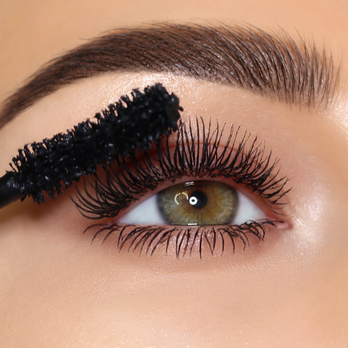 dark-star-mascara-mini-03-03-20200512_PMG_EYE_DS_Mascara_2_Wand_AlexandraAnele_1200x1200_b5fa0f5a-9f8b-4999-8 Mini DARK STAR Mascara