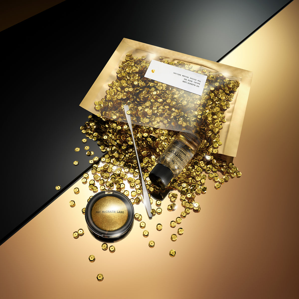 gold-001-the-divine-decade-edition-04-04-PMG_HOL25_PDP_Gold001_TheDivineDecadeEdition_Editorial Gold 001: The Divine Decade Edition